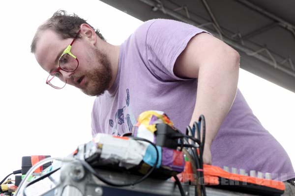 DAN DEACON AND THE ENSEMBLE - 2009-05-31 - PARIS - Parc de la Villette - 